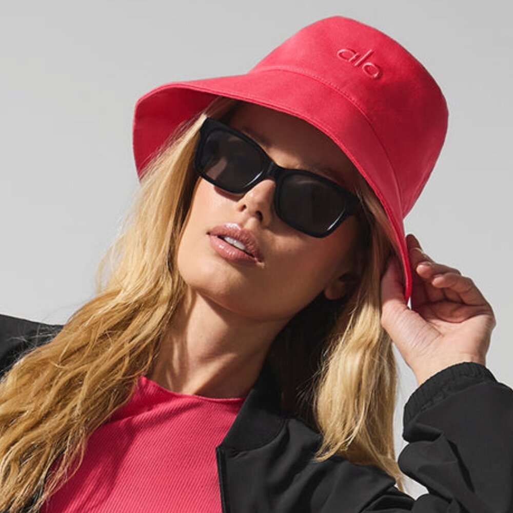 Alo  Weekender Bucket Hat *New w/Tags*